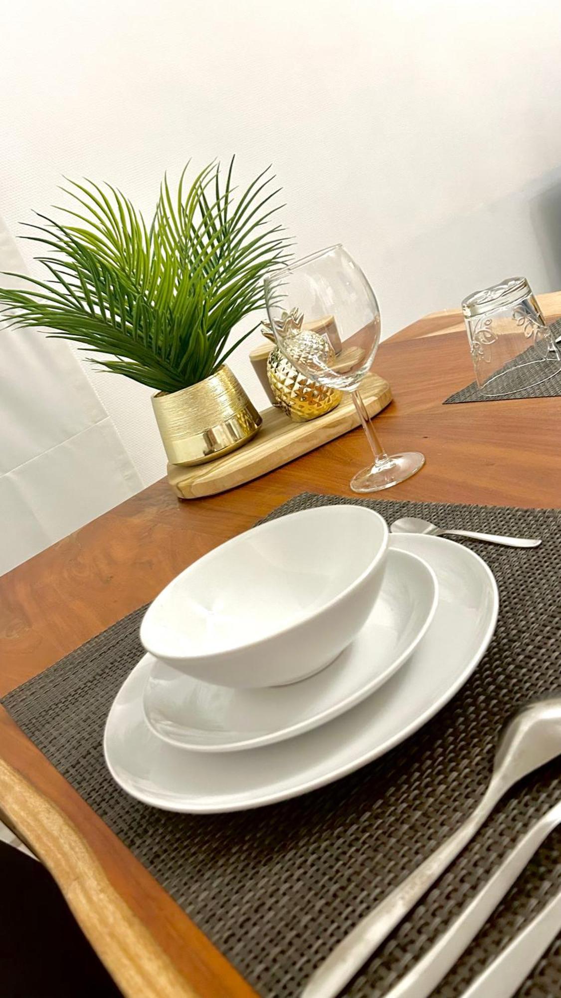 Charming Two Bedroom Flat - Nato - Bryssel Exteriör bild